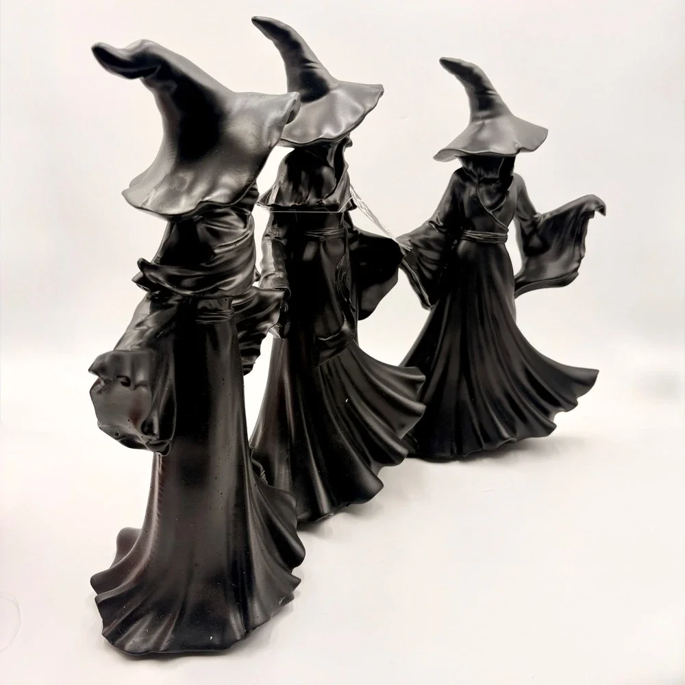 Tahari Home Halloween LARGE 3 Witches Holding Hands Figurine Matte Black NEW